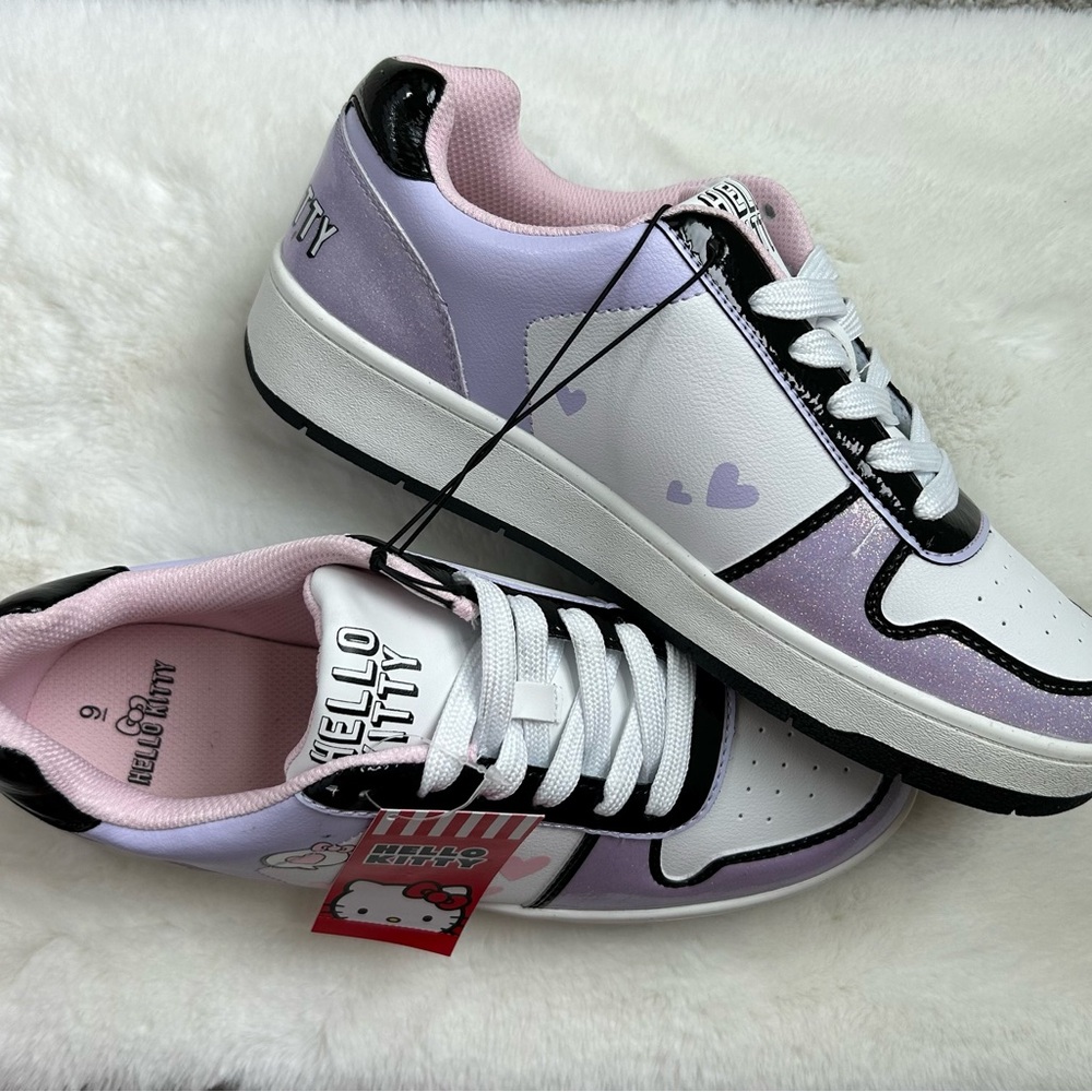 HELLO KITTY by Sanrio Women’s Casual Court Sneakers White/Blk/Purple Sparkle 9
